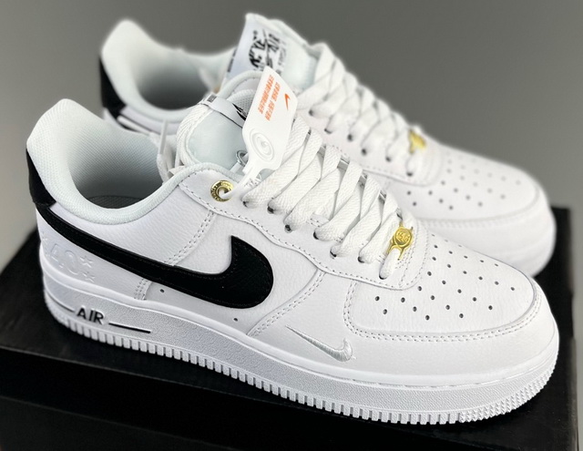 Women Air Force 1 055